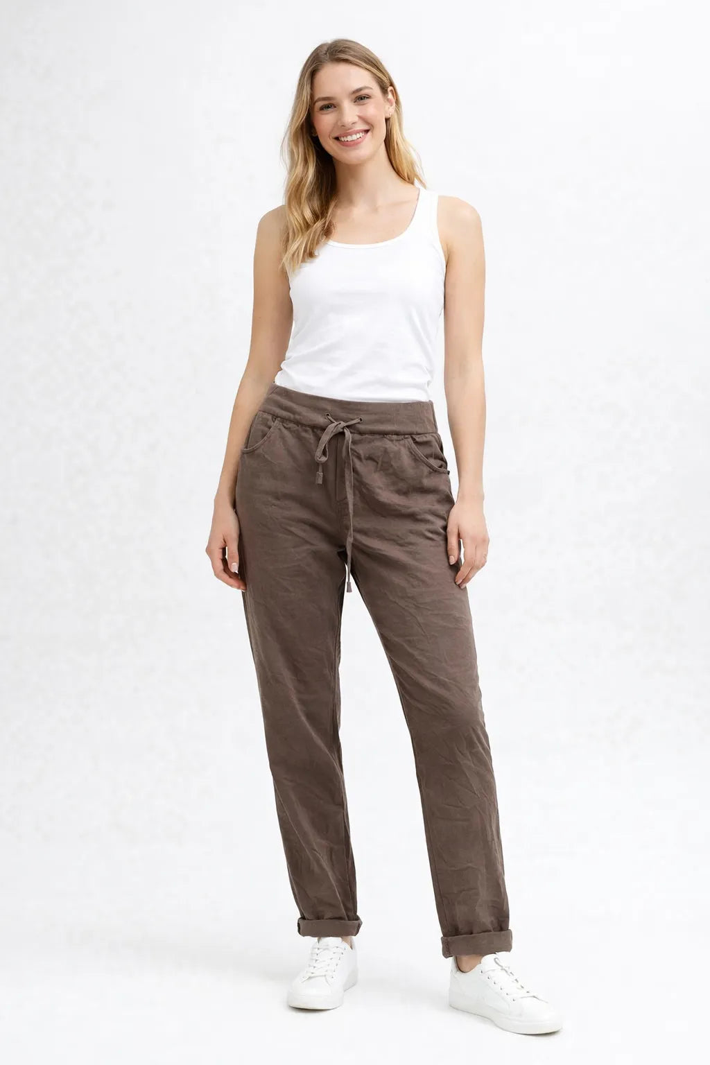 Ladies Magic Pants with Back Pockets.