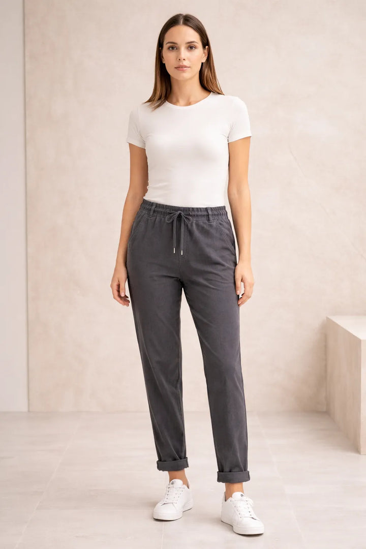 Ladies Magic Pants with Back Pockets.