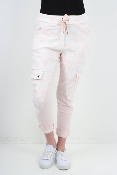 Cargo Pockets Printed Trousers